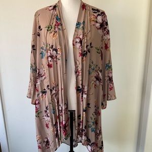 Frontrow Tan and Floral Cardigan/Wrap